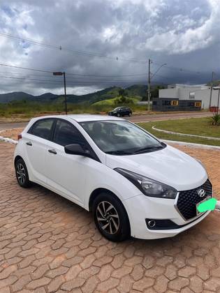 HYUNDAI HB20 1.0 UNIQUE 12V FLEX 4P MANUAL HYUNDAI HB20 1.0 UNIQUE 12V FLEX 4P MANUAL